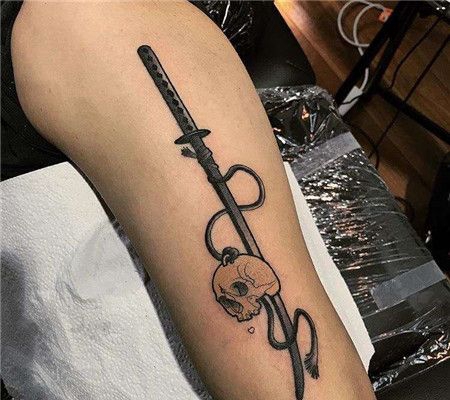 手臂日本武士刀骷髅头cq9电子